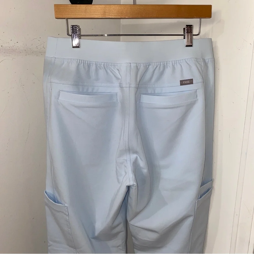 Figs Axim Cargo Pants Men’s Size Medium Light Blue / Open Skies